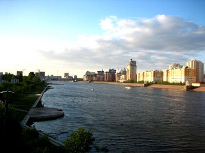 File:Ishim River in Astana 0001dw41.jpeg