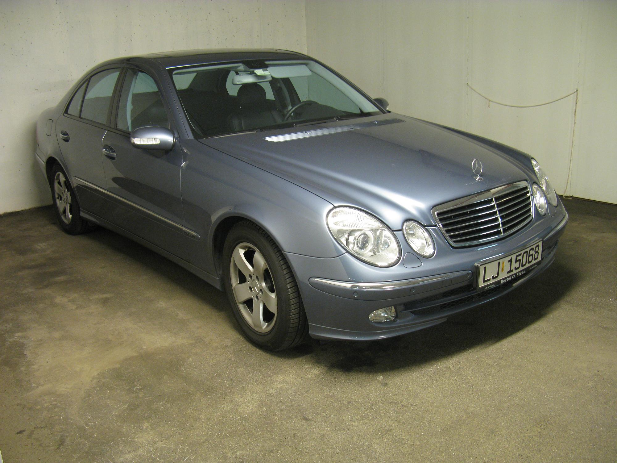 File:Mercedes-Benz W211 front 20080521.jpg - Wikimedia Commons