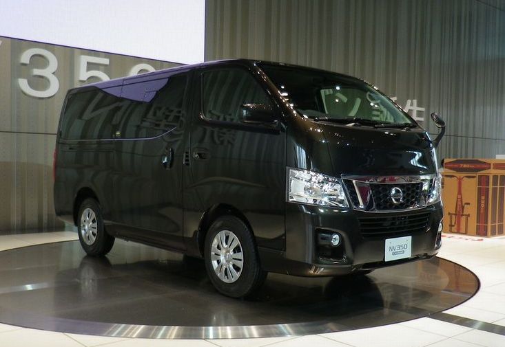 日産新型nv350キャラバン アーバンクロム発売 最新情報 ライダー バン ワゴン トランスポーター 車中泊 ディーゼル燃費 サイズ 価格は New Car 車好き新型車ニュース 動画