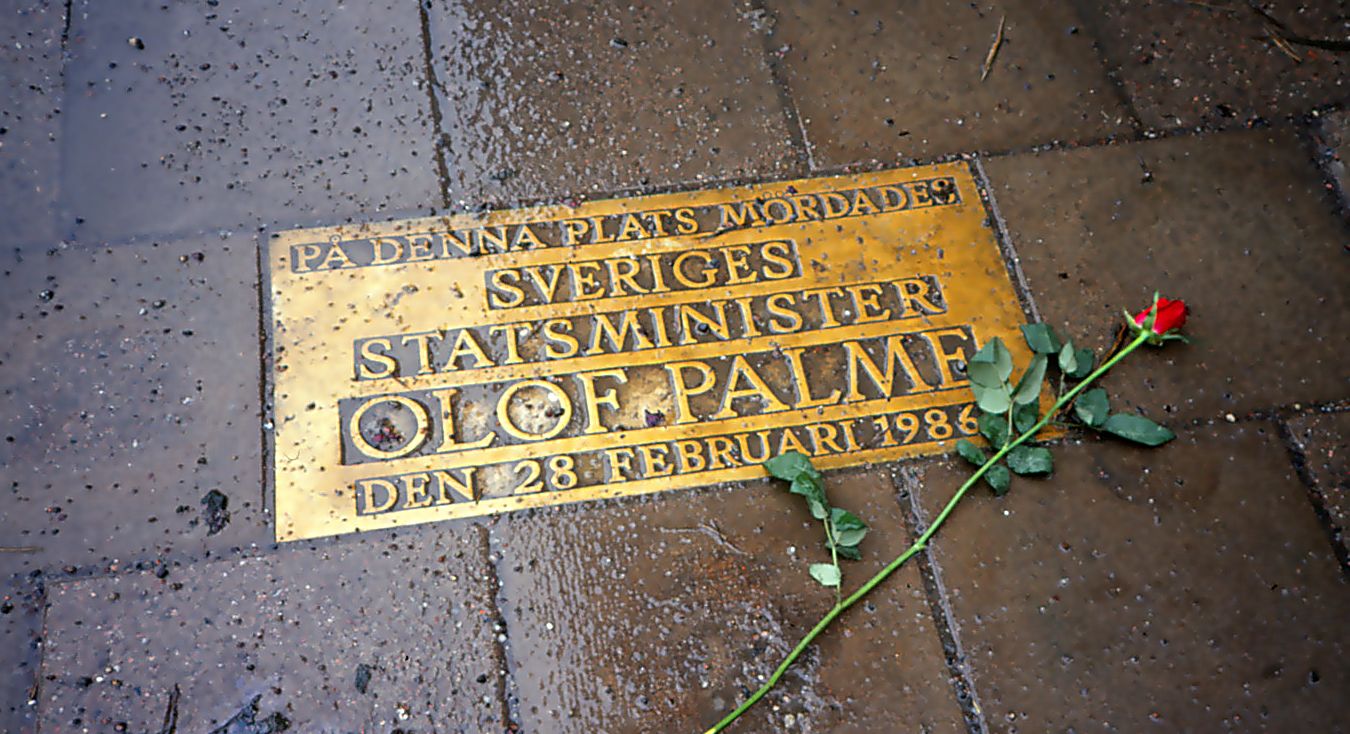 Plaque at the place of Olof Palme's murder in Stockholm, Sweden. (Photo: BKP/Wikimedia Commons/CC BY-SA 3.0)