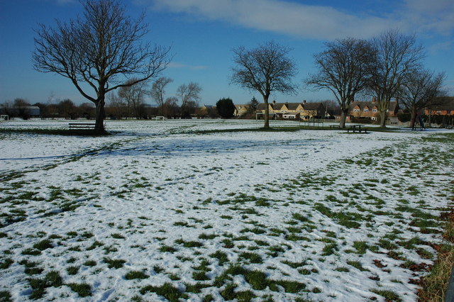 File:Playing field at Willersey - geograph.org.uk - 1723910.jpg