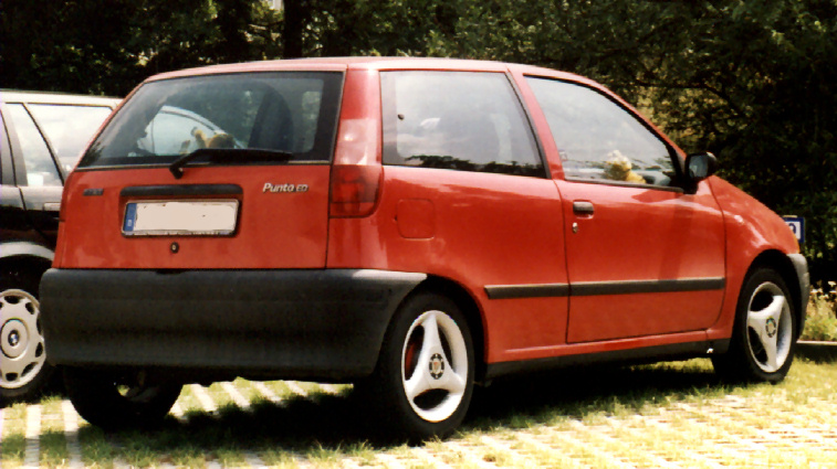 File:Fiat Punto Evo (6435317709).jpg - Wikimedia Commons