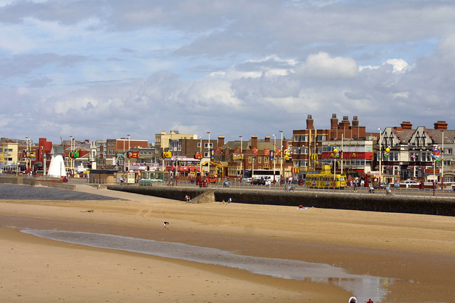 File:South Shore Promenade, Blackpool - geograph.org.uk - 1218685.jpg