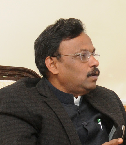 Vinod Tawde in 2015.jpg