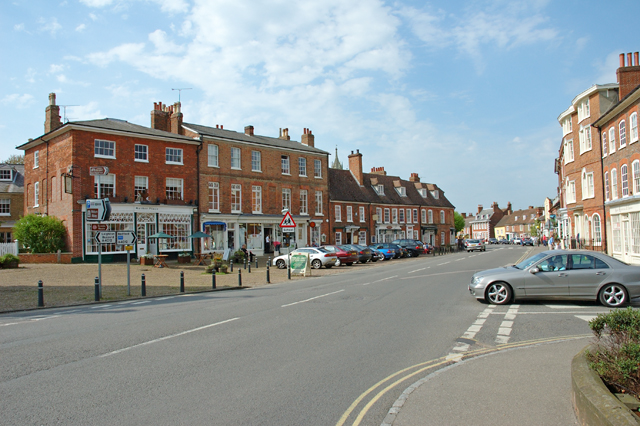 File:Woburn, Bedfordshire village centre - geograph.org.uk - 6514