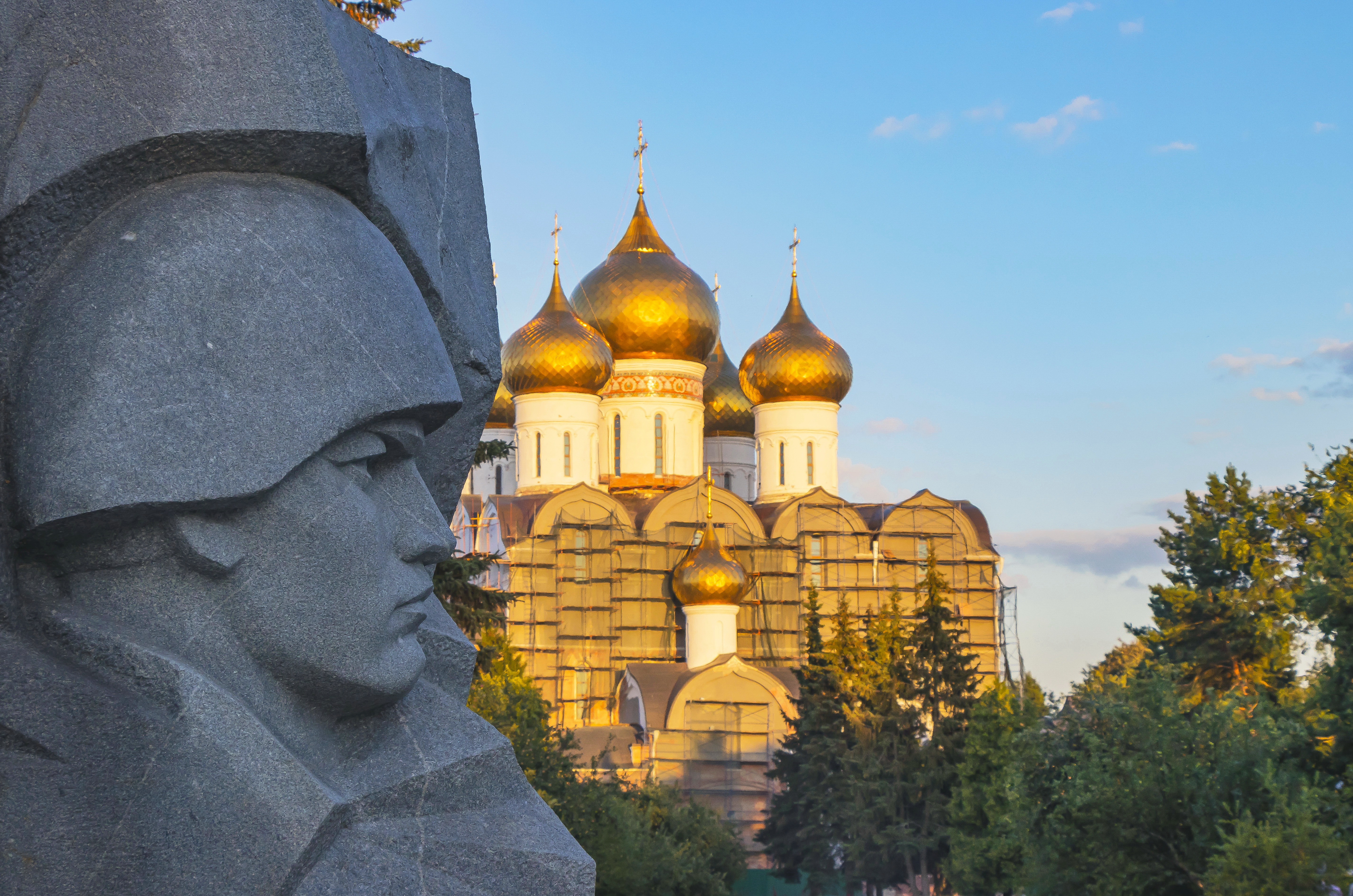 2 памятника. Вечный огонь Мытищи. Вечный огонь Иваново. Вечный огонь Ярославль. Памятники 2 февраля.