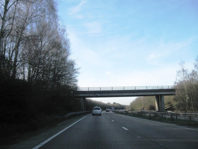 File:A120 westbound - geograph.org.uk - 4221351.jpg