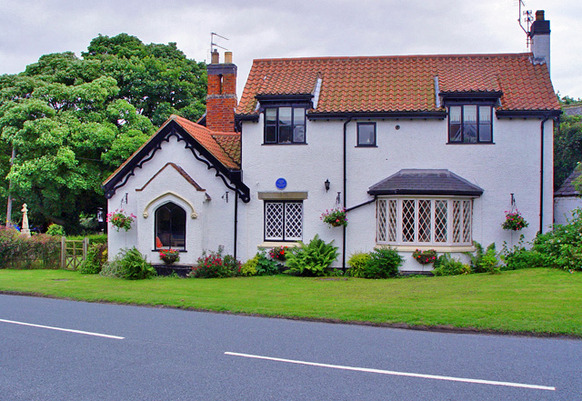 File:A cottage in West Ella.jpg