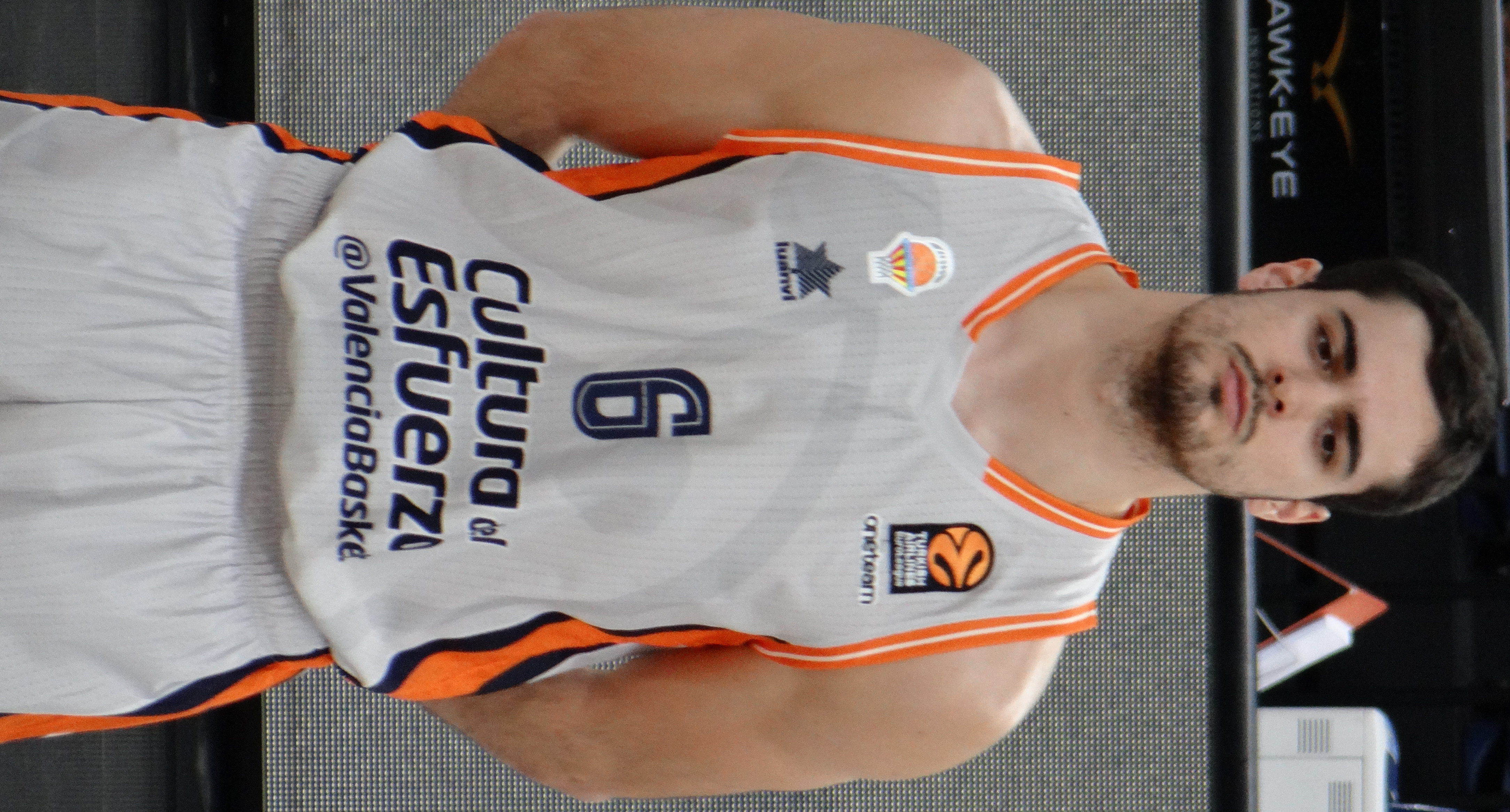 File:Alberto Abalde 6 Valencia Basket EuroLeague 20180201.jpg - Wikimedia Commons