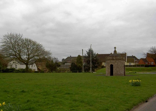 File:Breedon on the Hill green - geograph.org.uk - 1230536.jpg