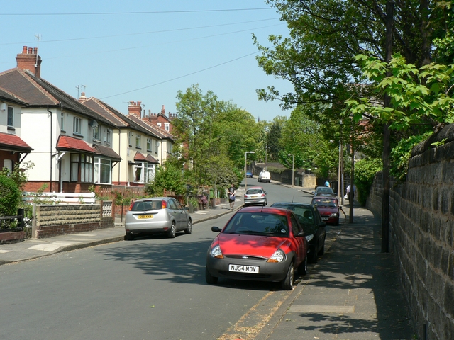 File:Chapel Lane, Headingley - geograph.org.uk - 170214.jpg