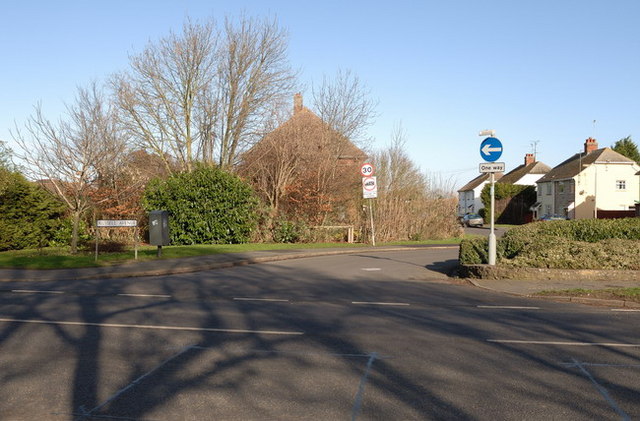 File:Entrance to Russell Avenue - geograph.org.uk - 674221.jpg