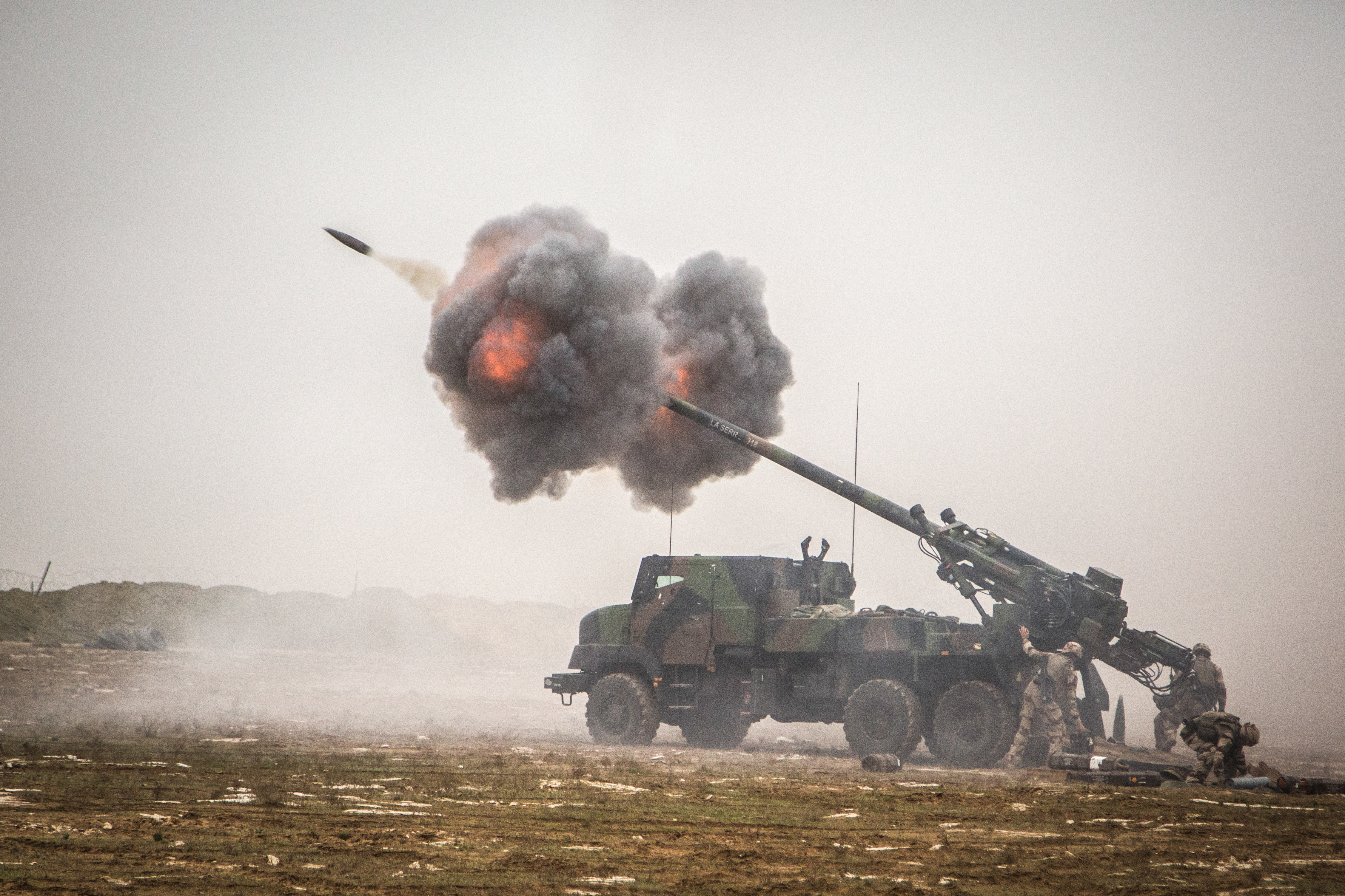 French_Caesar_self-propelled_howitzer_in_Iraq.jpg