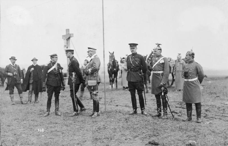 File:German Imperial Army on Manoeuvres, 1906; Winston Churchill, General Hamilton and Lord Lonsdale with Kaiser Wilhelm II HU53858.jpg