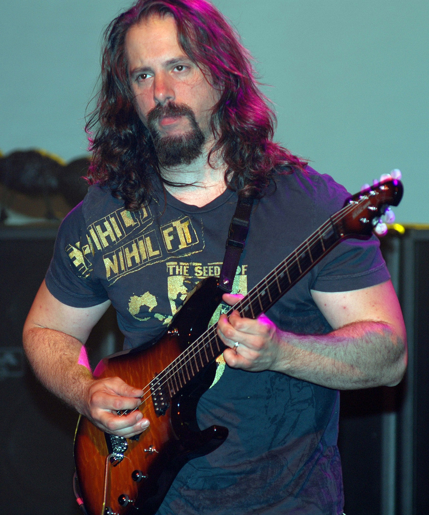 John_Petrucci_02.jpg