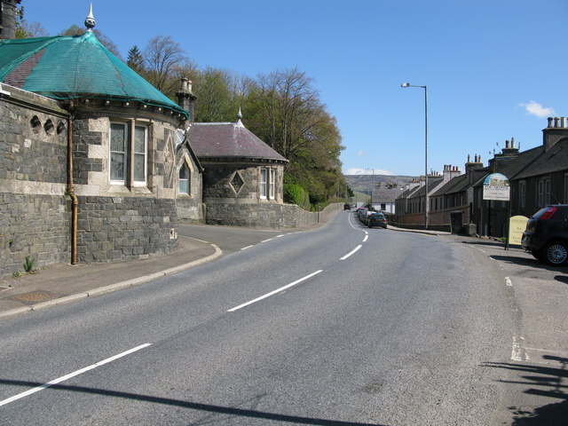 File:Leaving Walkerburn to the East - geograph.org.uk - 1286705.jpg