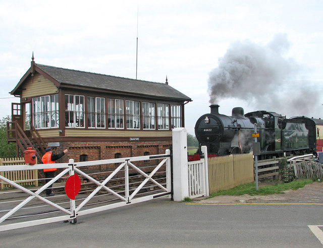 File:Locomotive 4F 0-6-0 - 44422 approaching Wansford station - geograph.org.uk - 1563735.jpg