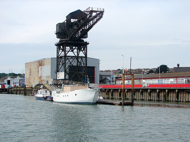 File:Medina Yard - geograph.org.uk - 837144.jpg