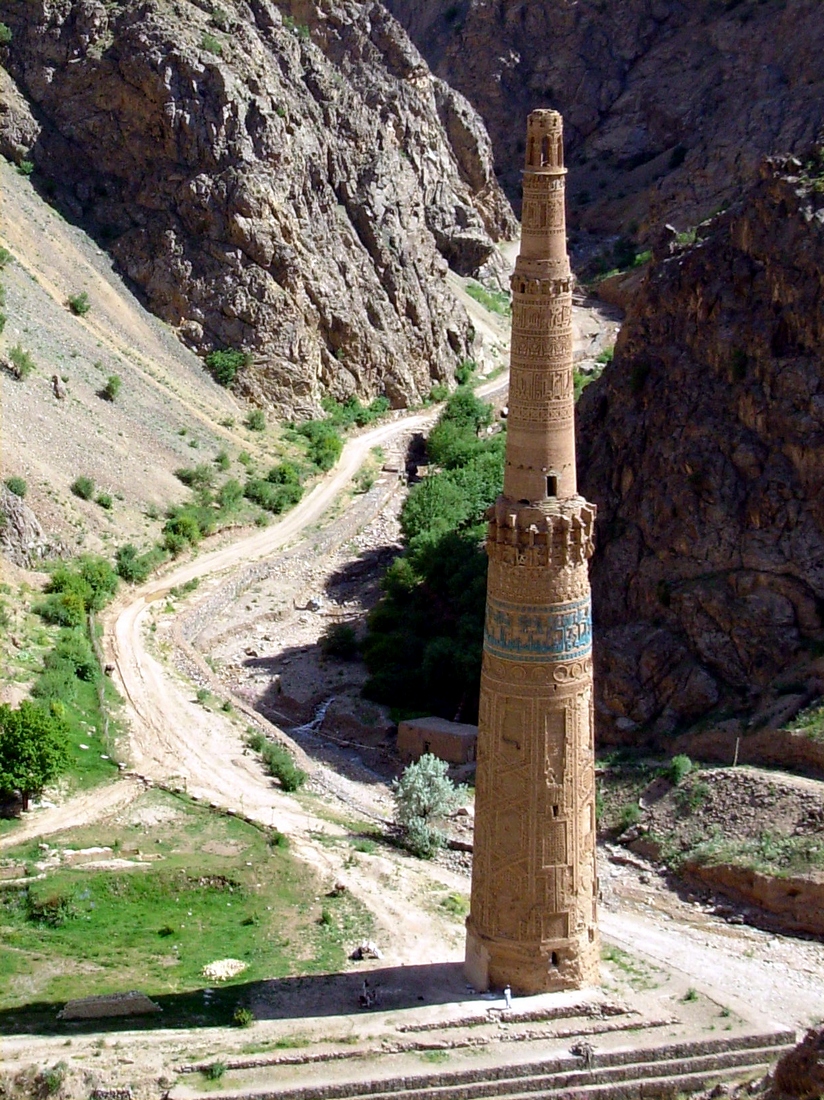 Minarja misterioze në Afganistan (Foto) Minaret_of_jam_2009_ghor