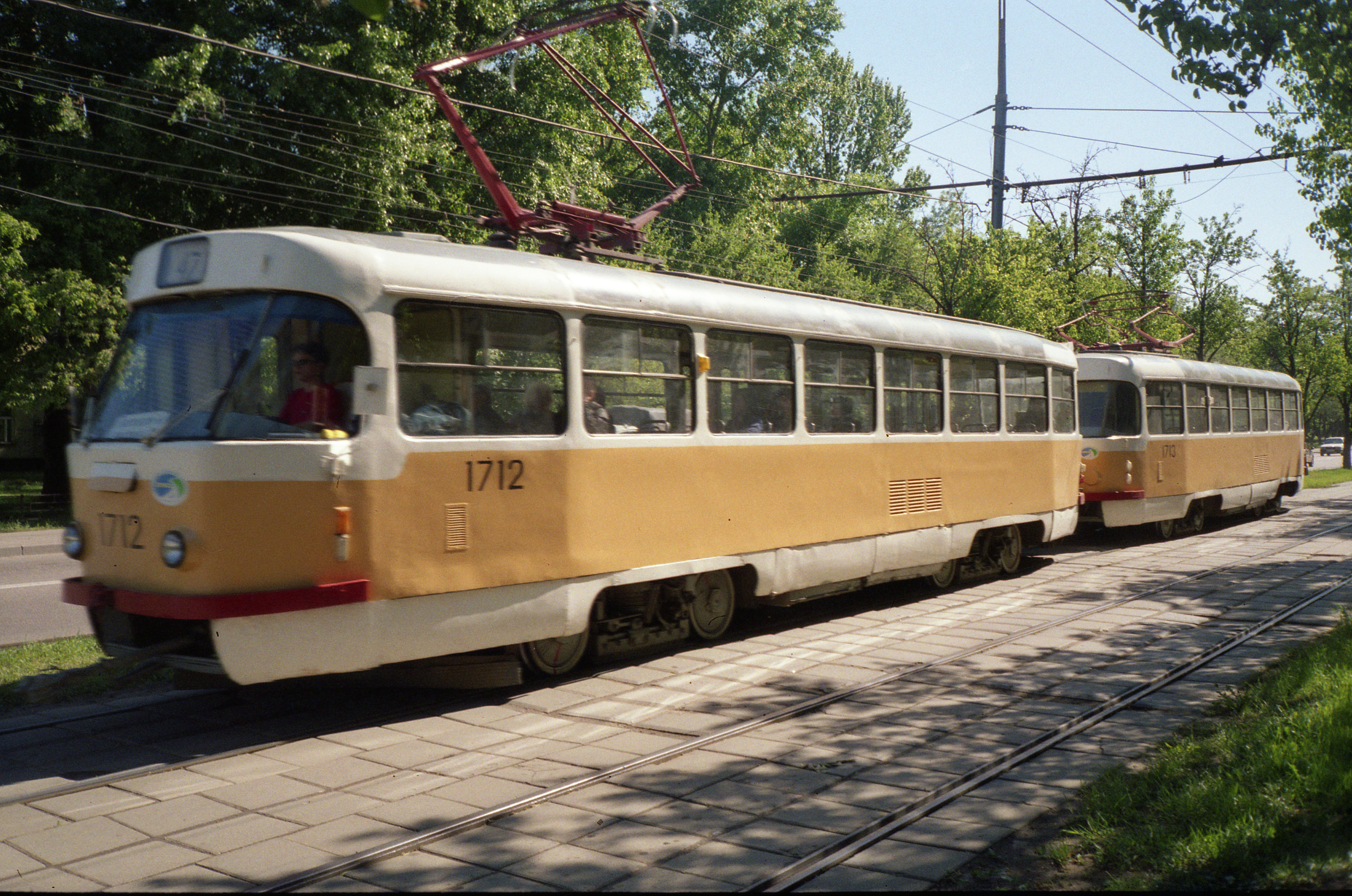 Трамвай 10. Московский трамвай 1973. Трамвай 10 Москва. Трамваи Москвы 1460. Trams в 2002 году.