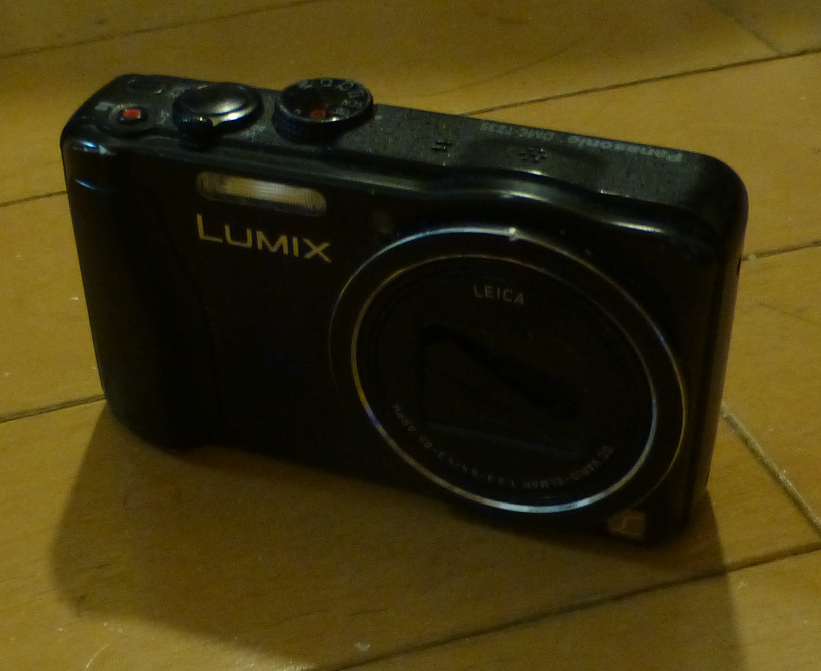 Dmc tz35. Panasonic Lumix DMC-tz35.