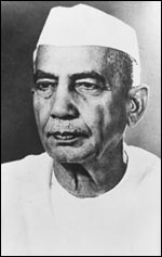 <span class="mw-page-title-main">Charan Singh</span> Fifth prime minister of India (1902–1987)