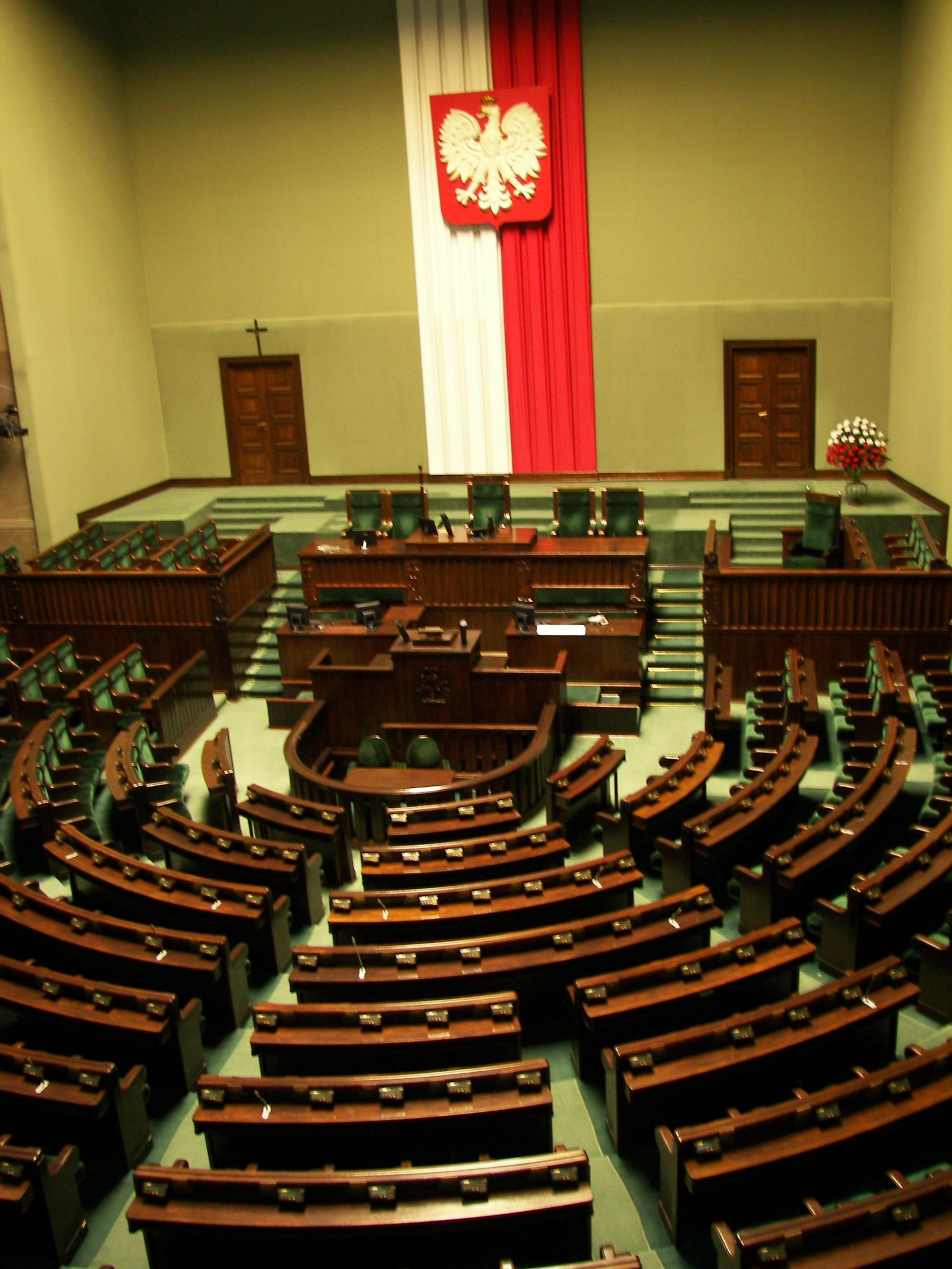 File:Sejm rp sala plenarna 20070103.jpg - Wikimedia Commons