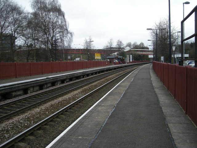 File:Telford Station - geograph.org.uk - 738390.jpg