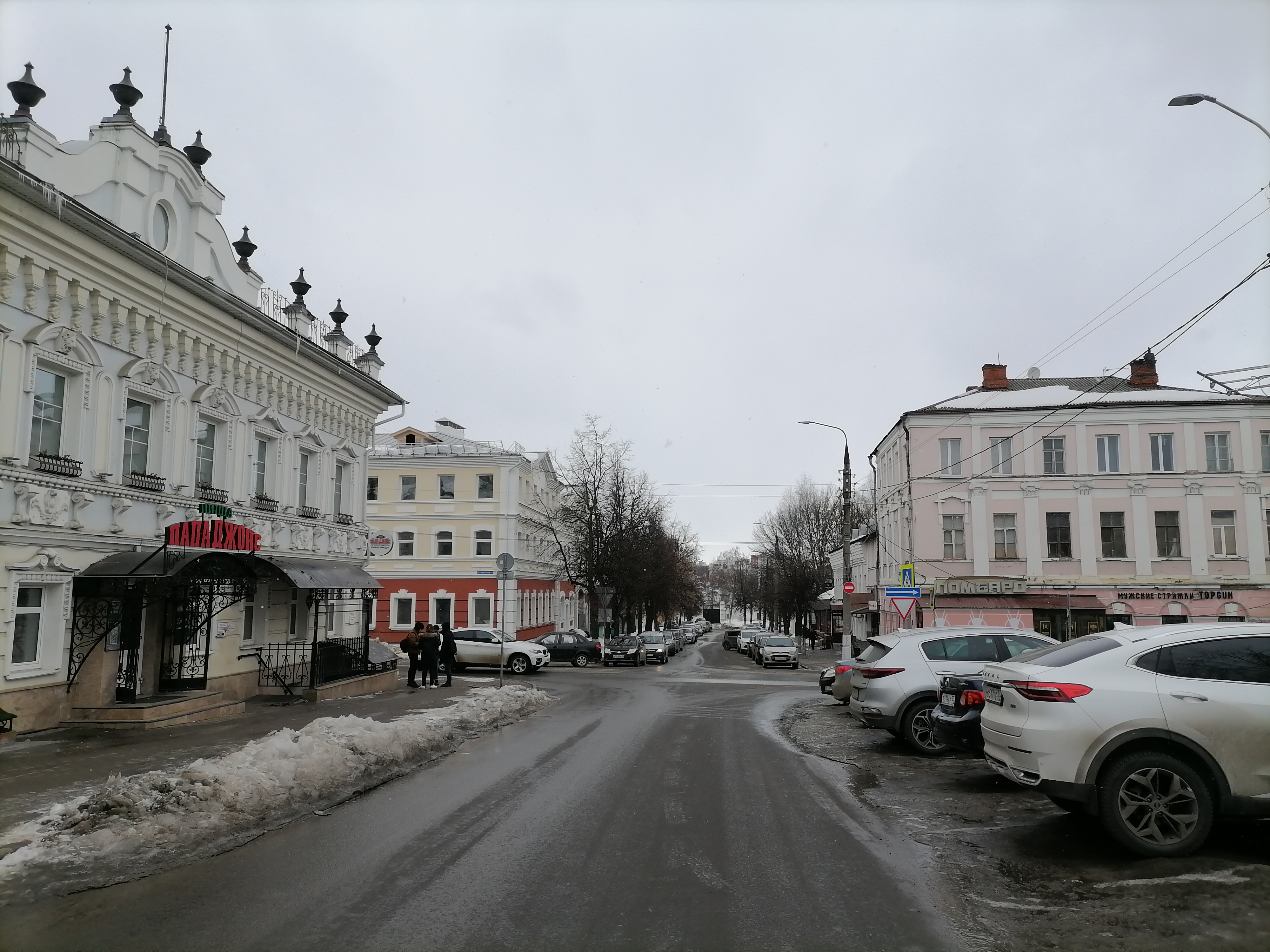 Девическая улица — Википедия