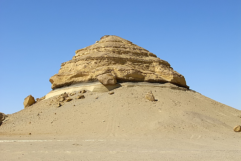 File:WadiHitanRock.jpg