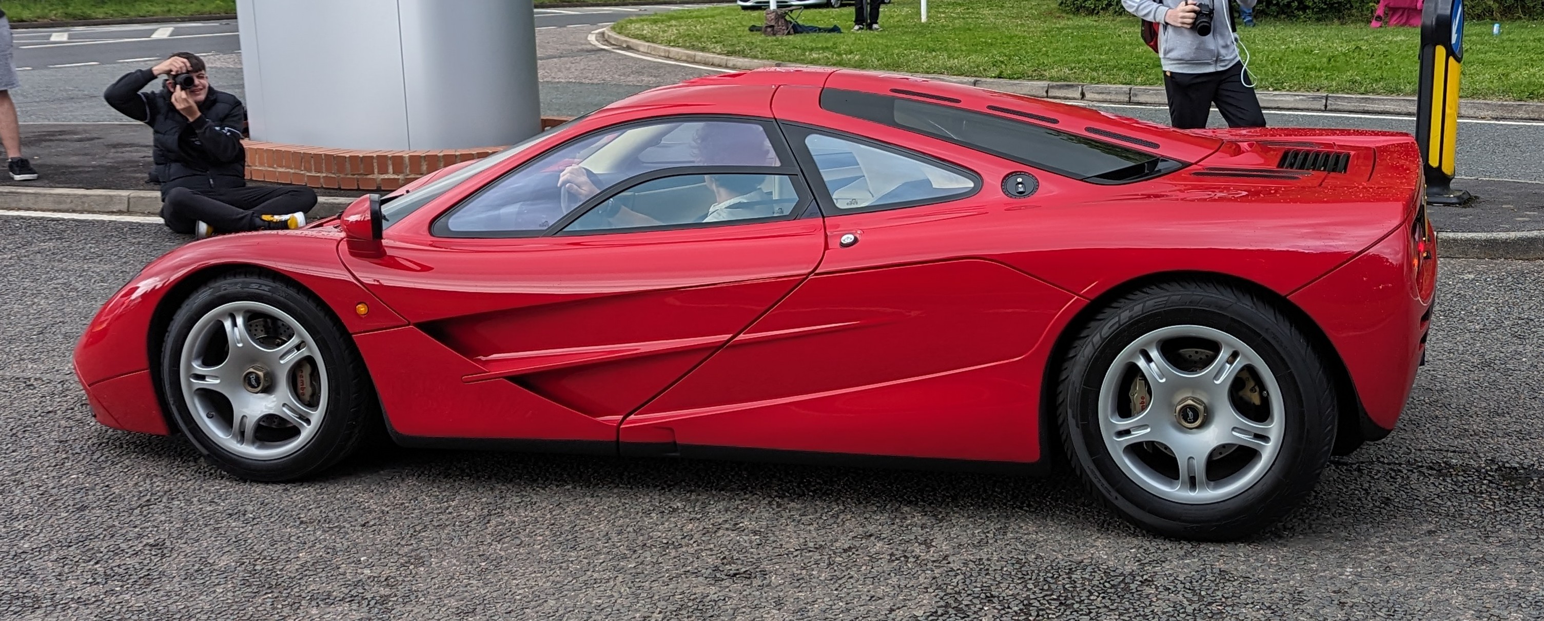 File:1995 McLaren F1 1.jpg - Wikimedia Commons