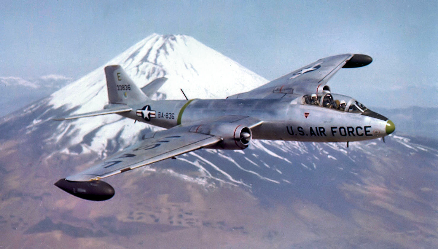 B-57 (航空機) - Wikipedia