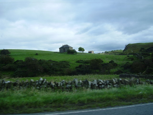 File:Building on moorland near Colwell Northumberland - geograph.org.uk - 255440.jpg