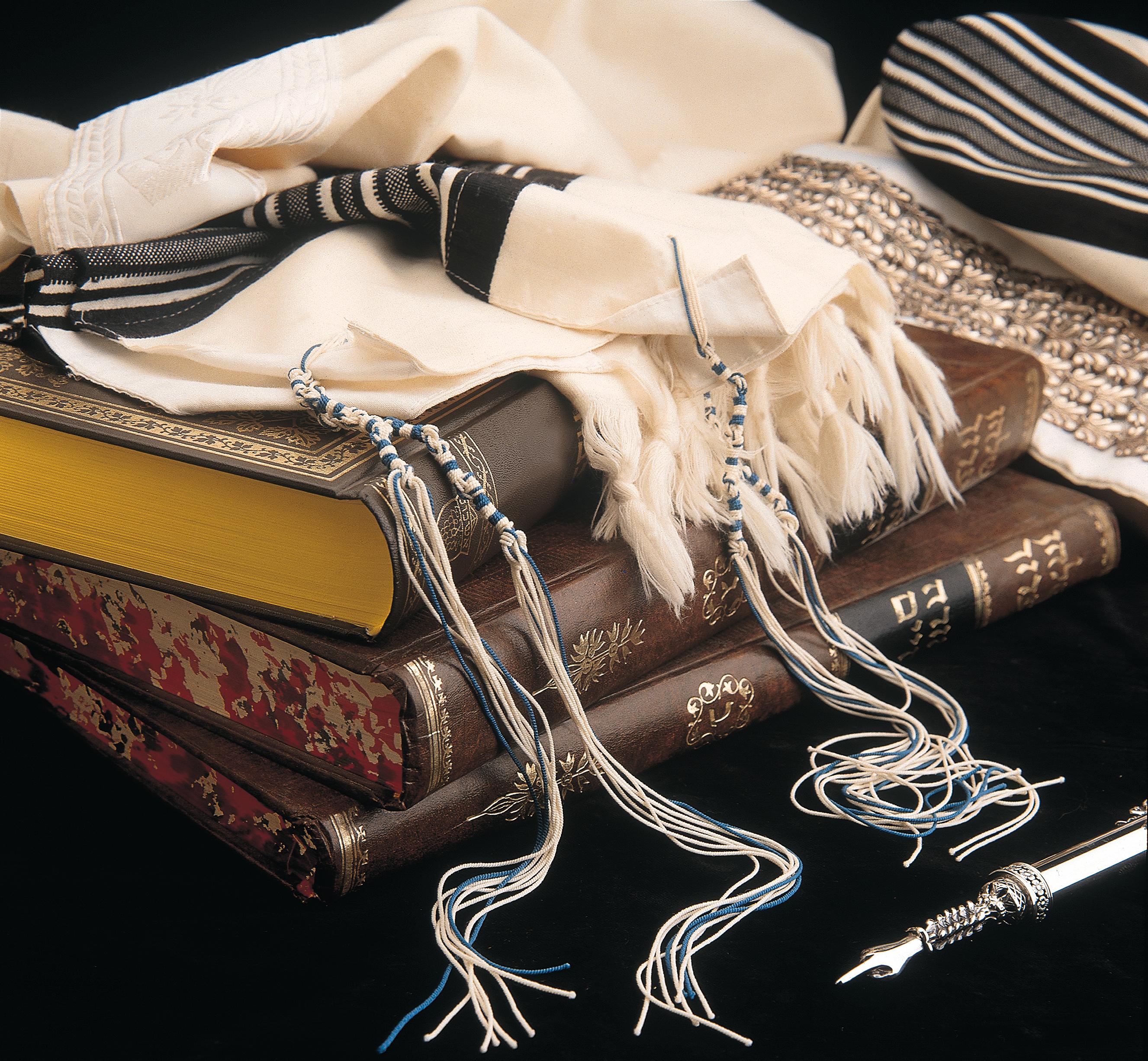 Discovery Revives Ancient Tzitzit Dying Methods