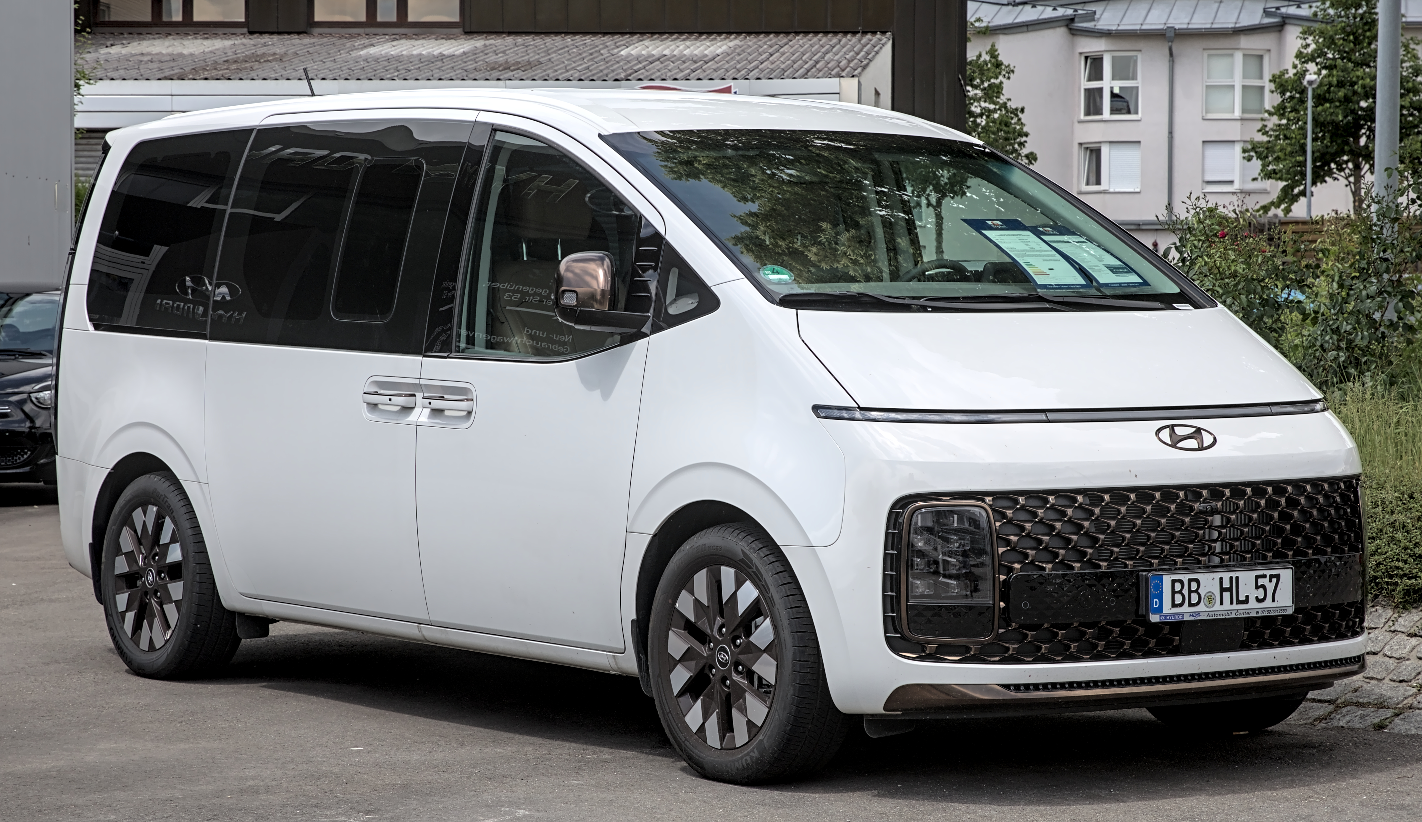 Hyundai Staria Minivan Revealed With Spaceship Design And 11 Seats