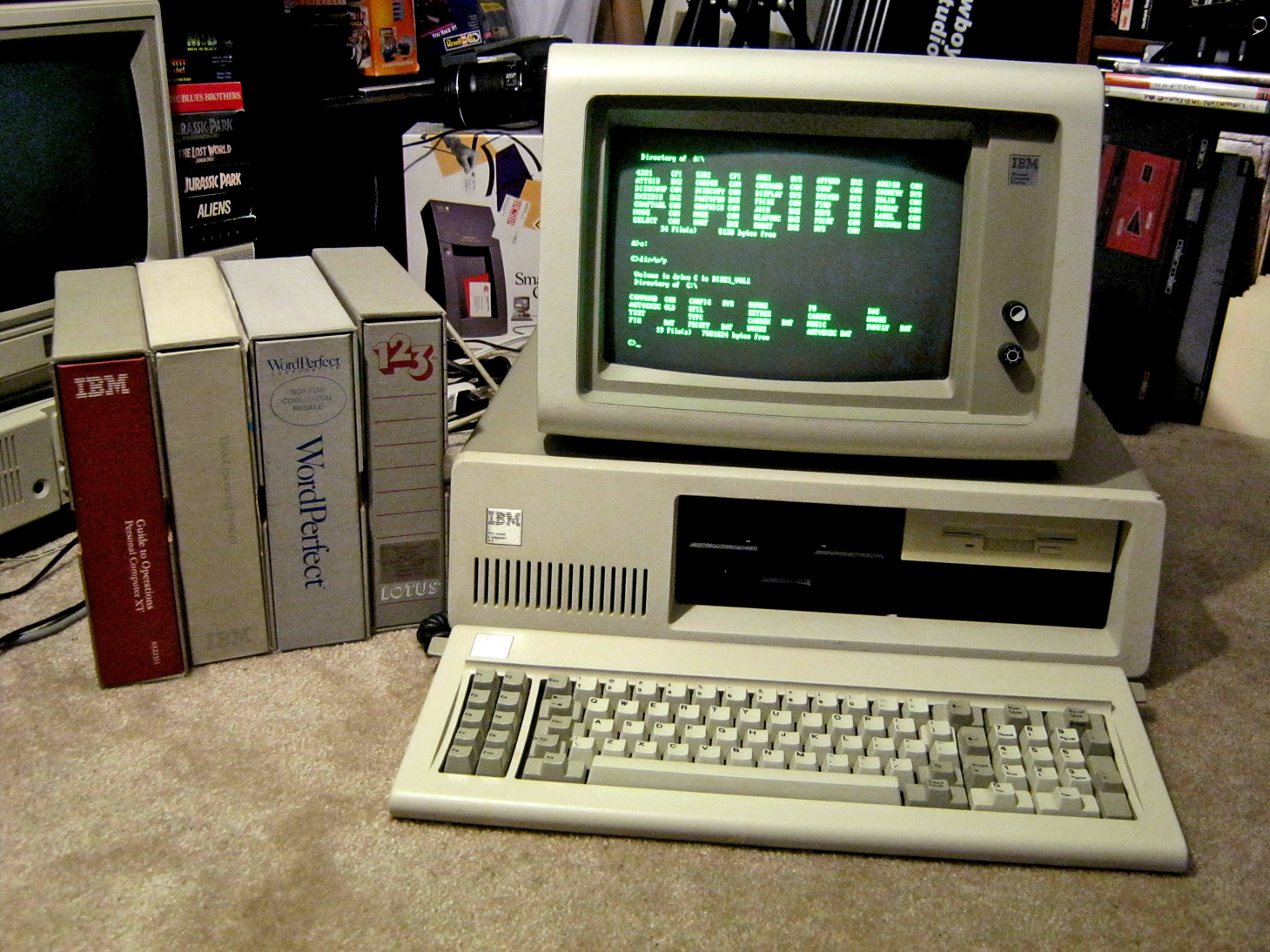 File:IBM PC XT 5160.jpg - Wikimedia Commons