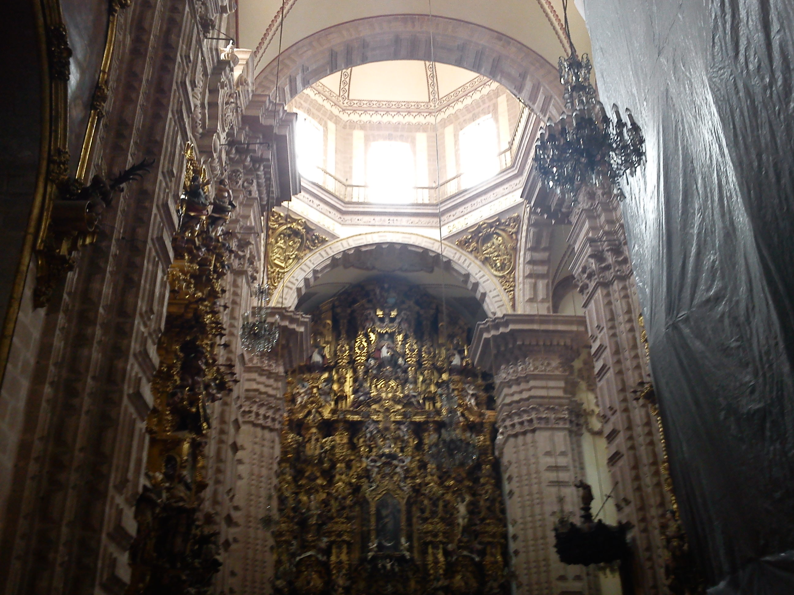 File:Interior Iglesia de Santa Prisca, Taxco Gro - panoramio (3).jpg -  Wikimedia Commons