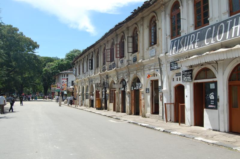 File:Kandy Street 1.JPG