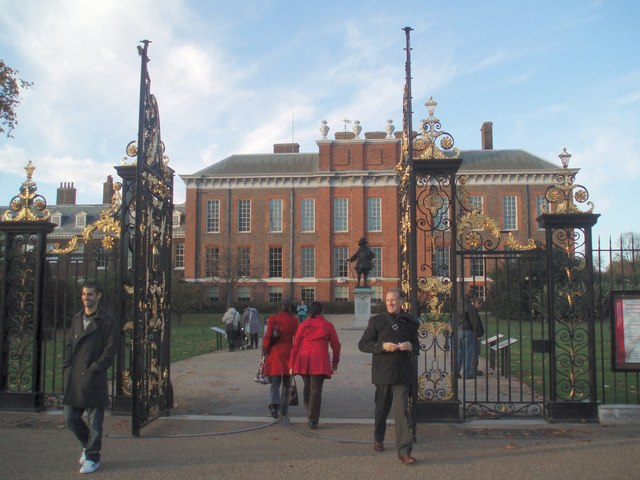 File:Kensington Palace - geograph.org.uk - 1574870.jpg