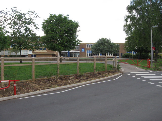 File:KingArthursCommunitySchool.jpg