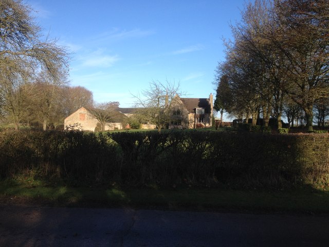 File:Mill Farm - geograph.org.uk - 5231922.jpg