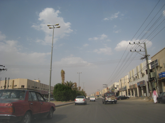 File:Muzahimiyah, Saudi Arabia (1412792492).jpg