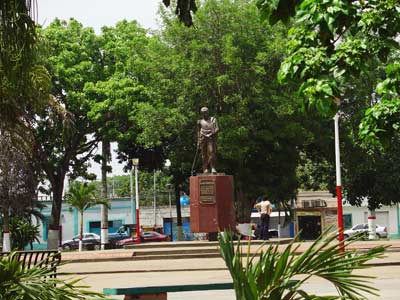 File:Plaza de punta de mata.jpg