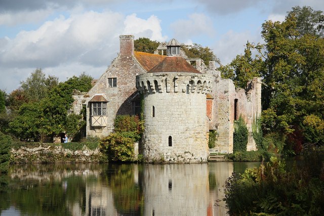 Scotney Castle - geograph.org.uk - 1532391