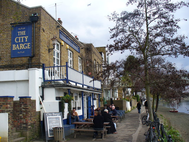 File:The City Barge - geograph.org.uk - 1230491.jpg