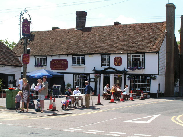 File:The Greyhound Inn, Wadhurst - geograph.org.uk - 202697.jpg