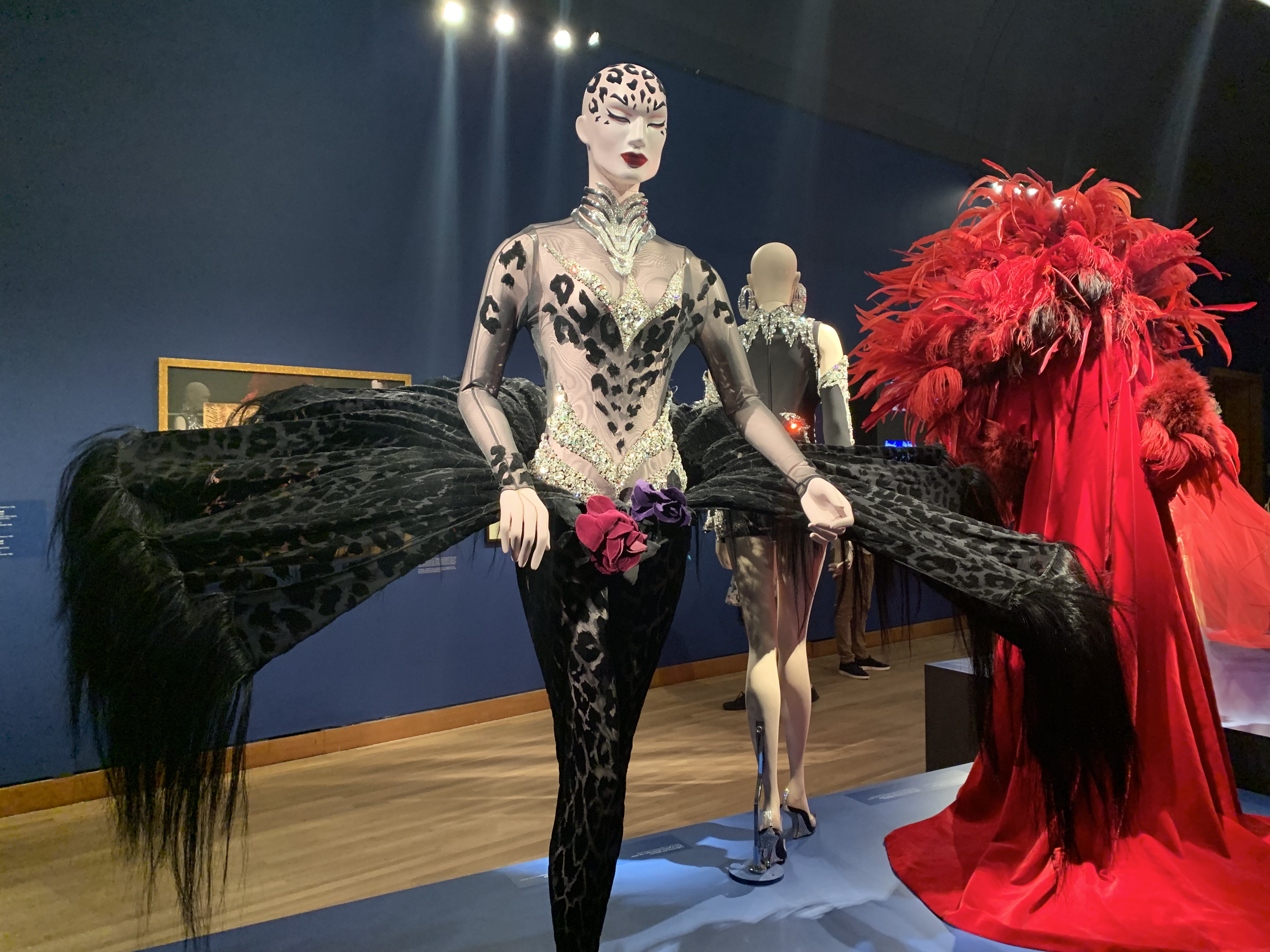 File:Thierry Mugler Exhibit - Montreal Museum of Fine Art 15.jpg -  Wikimedia Commons