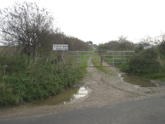 File:Track running south from Morston Chase - geograph.org.uk - 582242.jpg