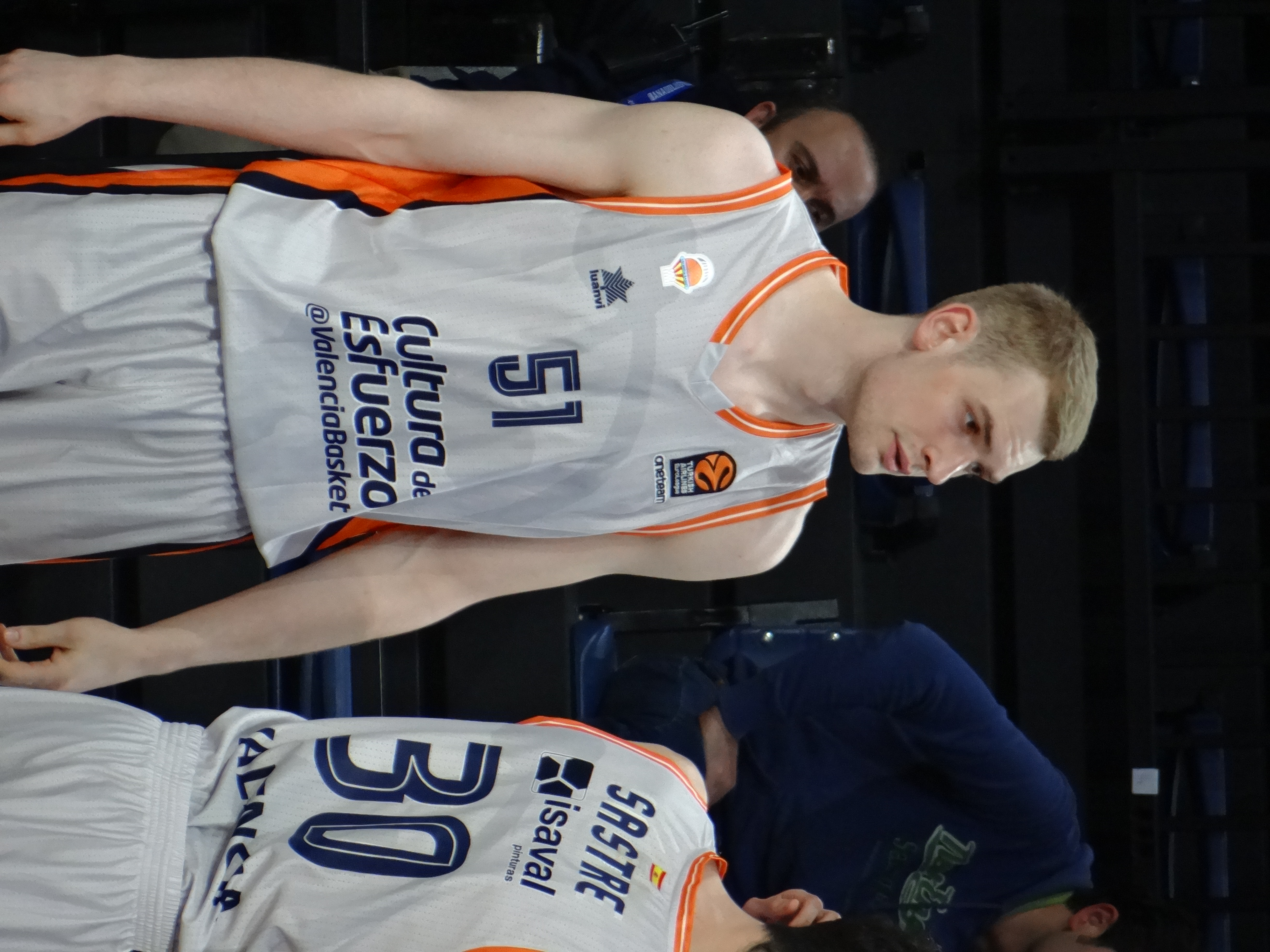 File:Tryggvi Hlinason 51 Valencia Basket EuroLeague 20180201.jpg -  Wikimedia Commons