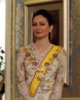 <span class="mw-page-title-main">Tuanku Zara Salim</span> Queen consort of Perak